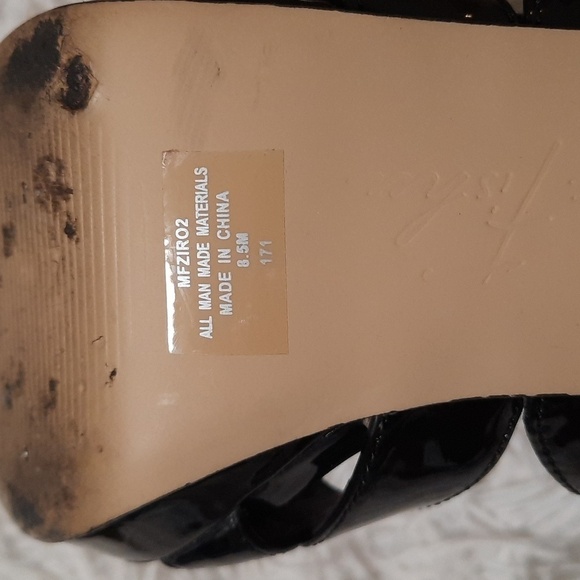 Marc Fisher Shoes - Picture 10 of 12